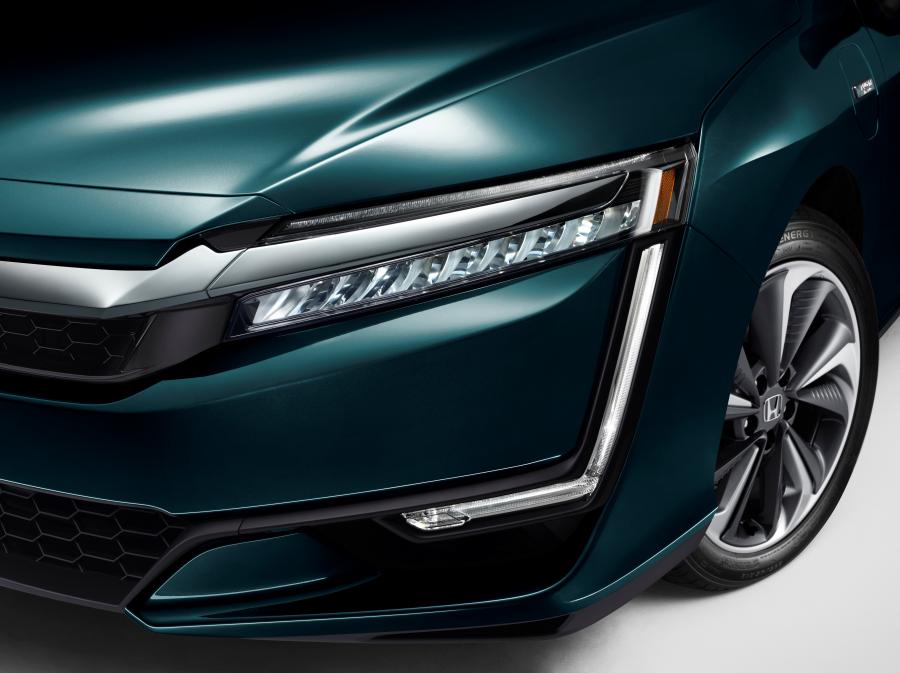 Детали экстерьера Honda Clarity Plug-In Hybrid 2017 года  (NA) (фото 4 из 84)